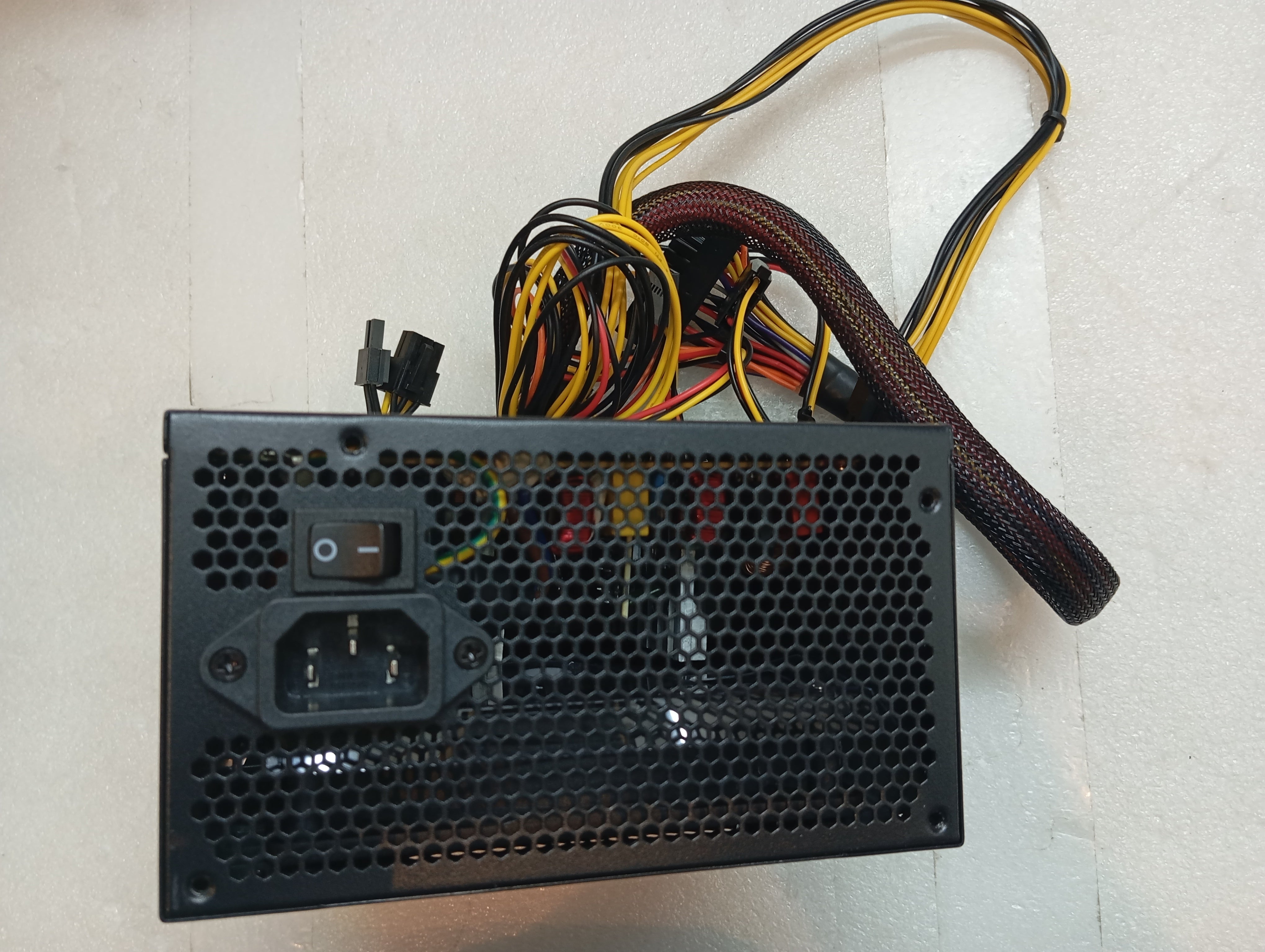 Refurbished Cooler Master Elite V4 230V 300W