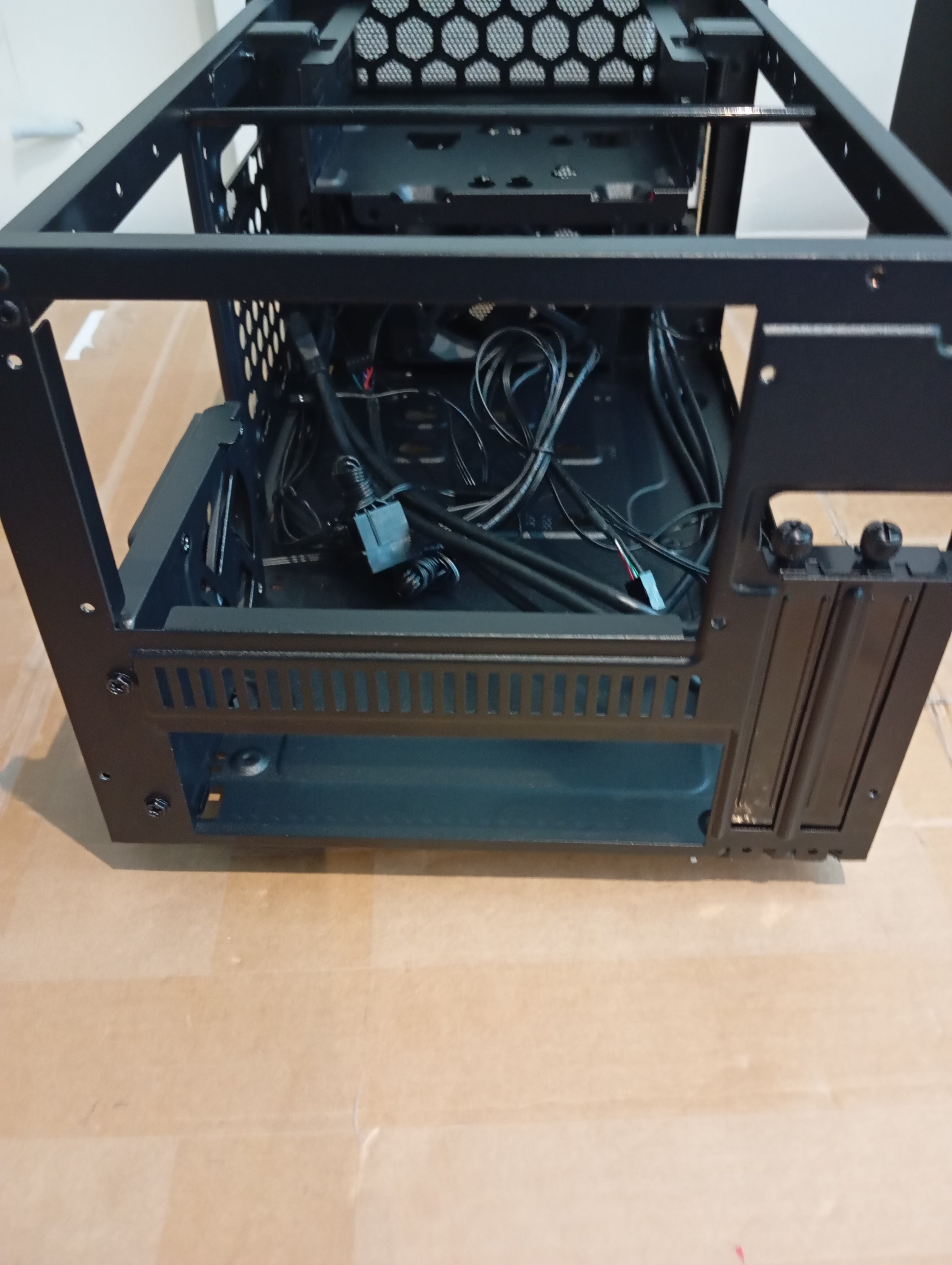 Cooler Master Elite 130, Refurbished
