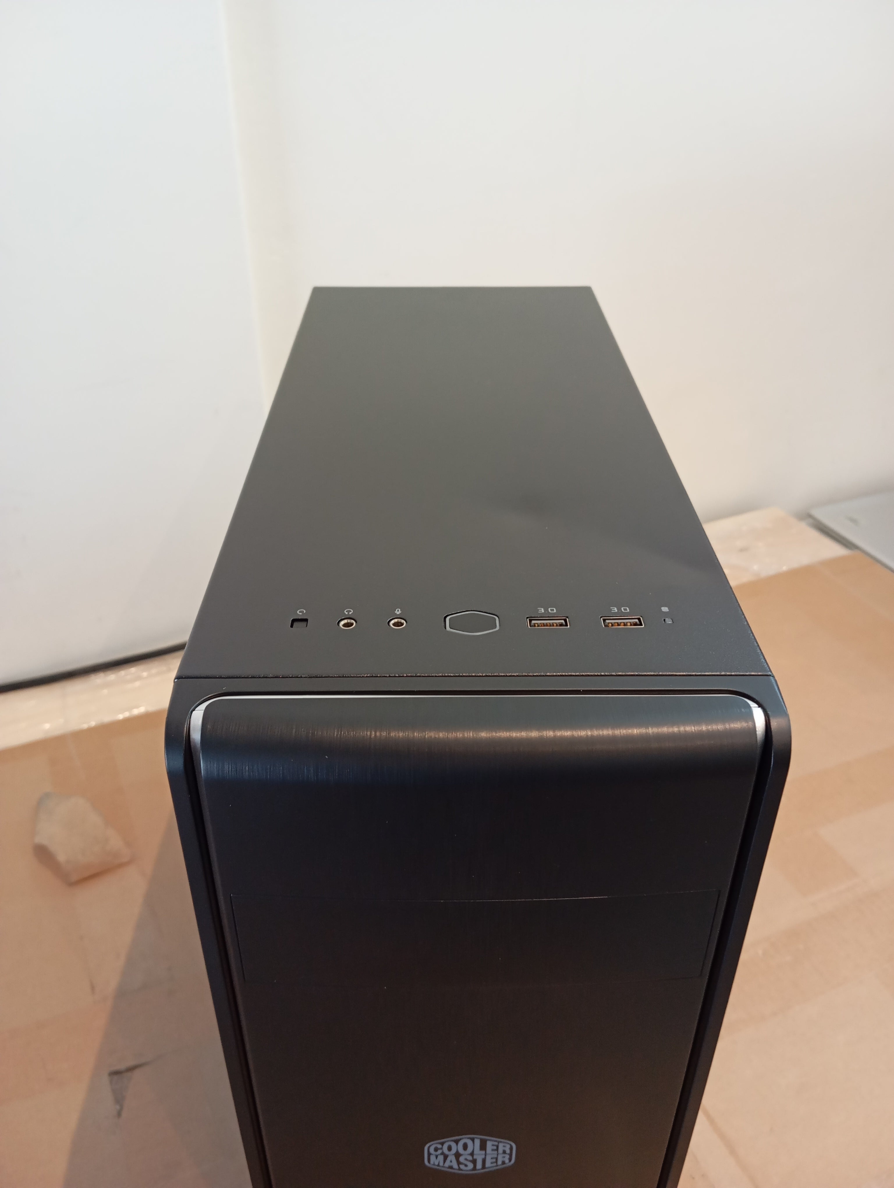 Cooler Master MasterBox E300L
