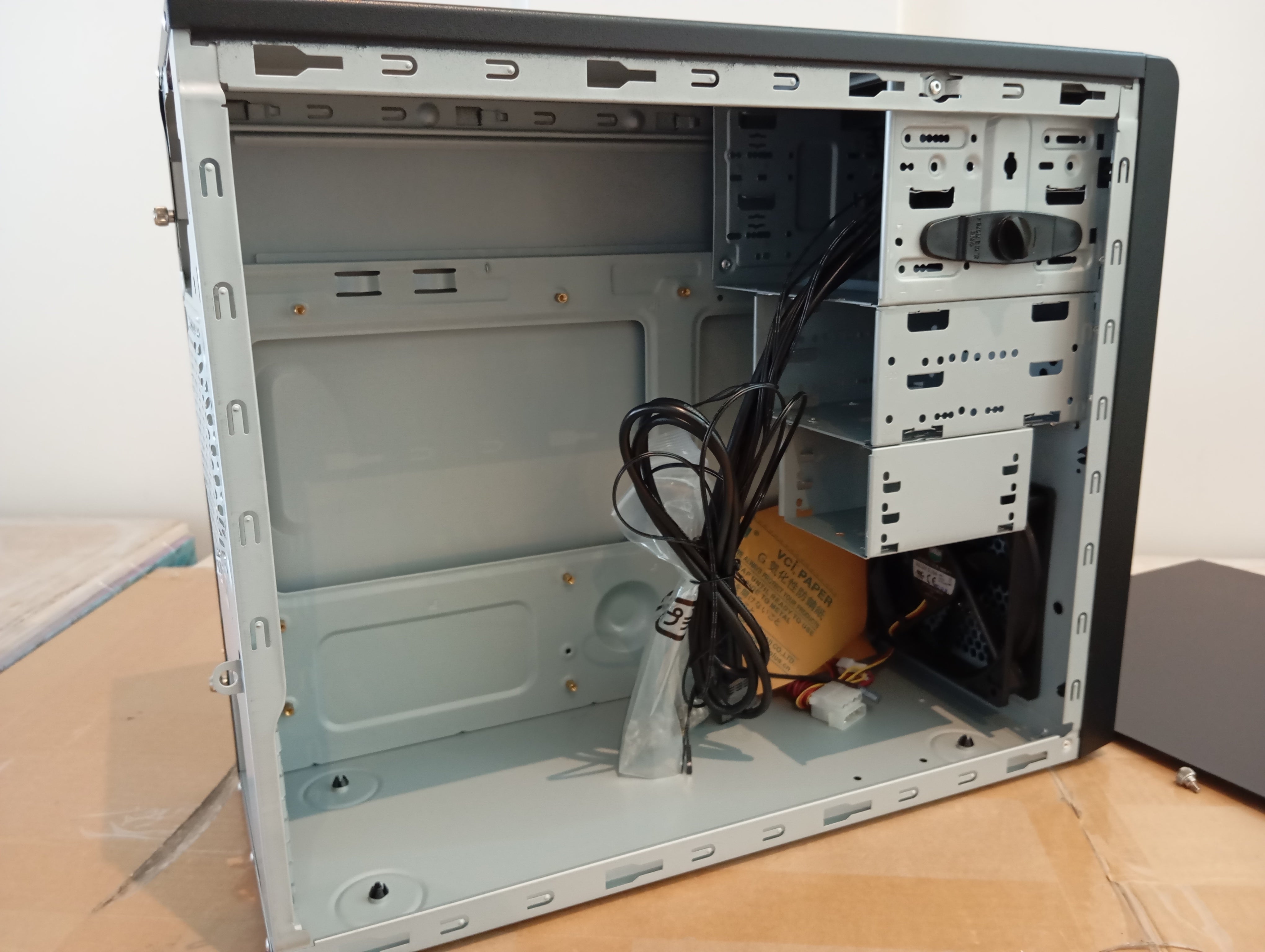 Cooler Master MasterBox E300L