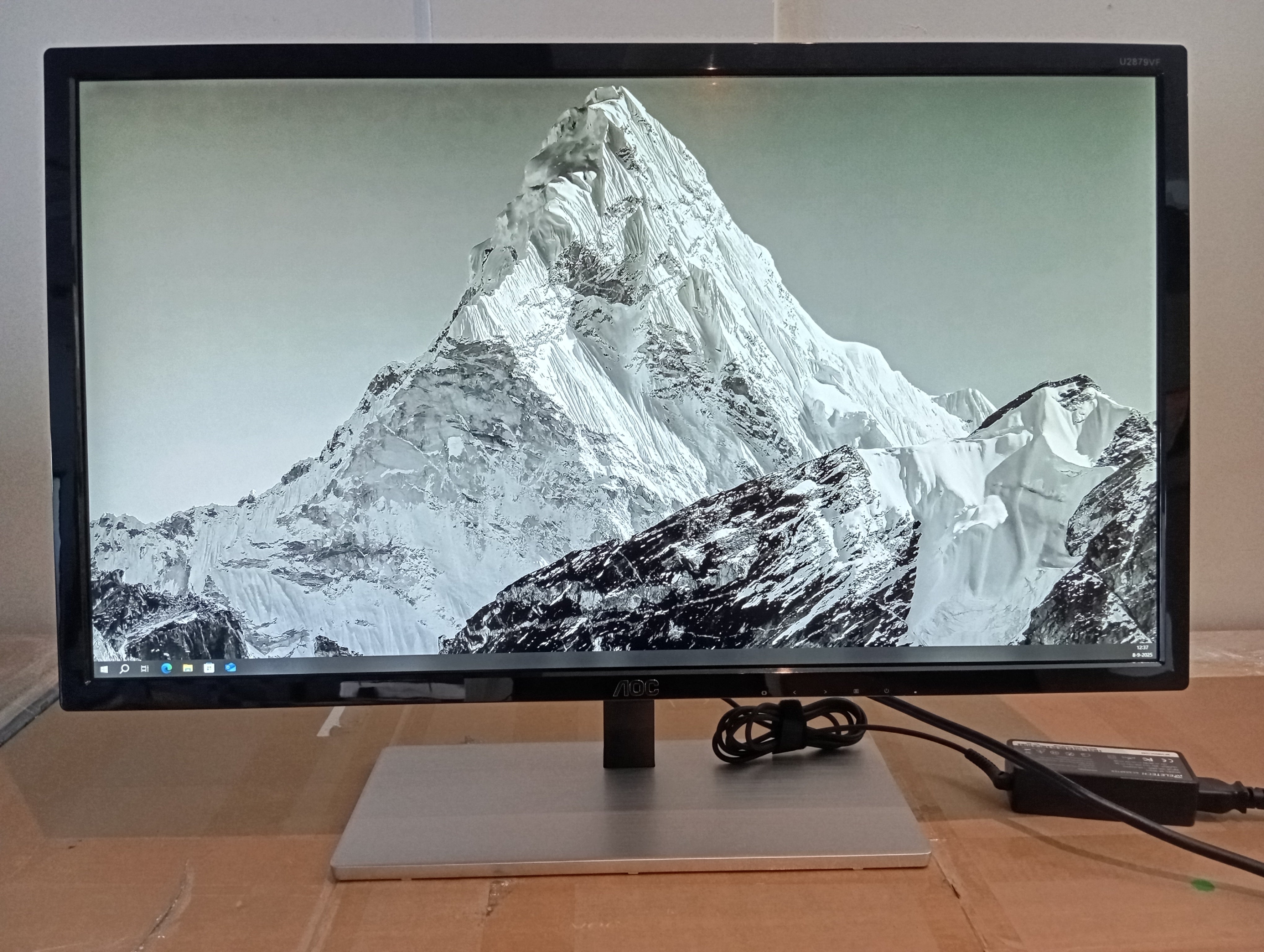 AOC U2879VF