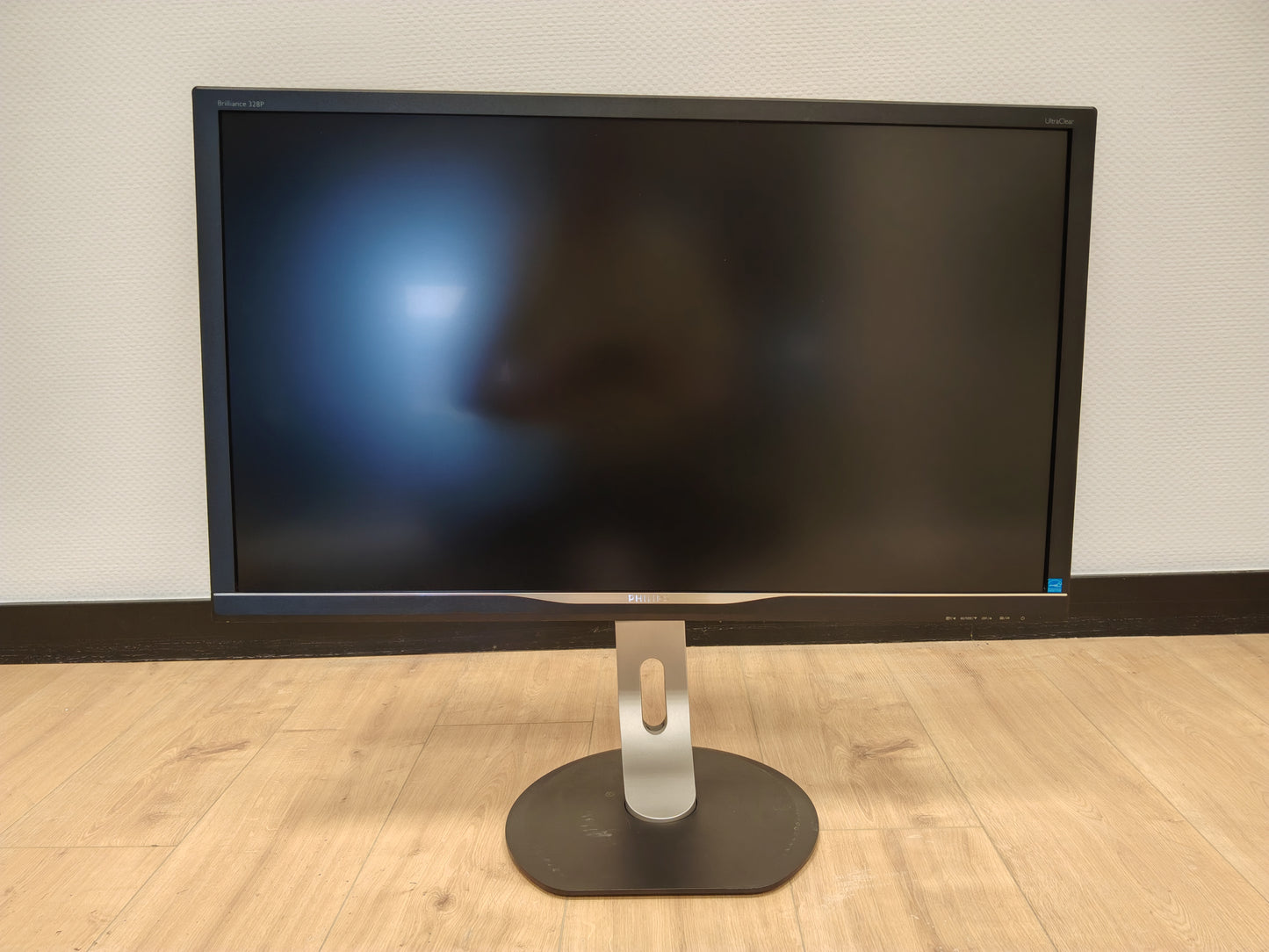 Philips 328P6VJEB/00 – 31,5 inch 4K UHD Monitor – 3840 x 2160 – VA – 60 Hz – USB 3.0 – Zwart, Refurbished
