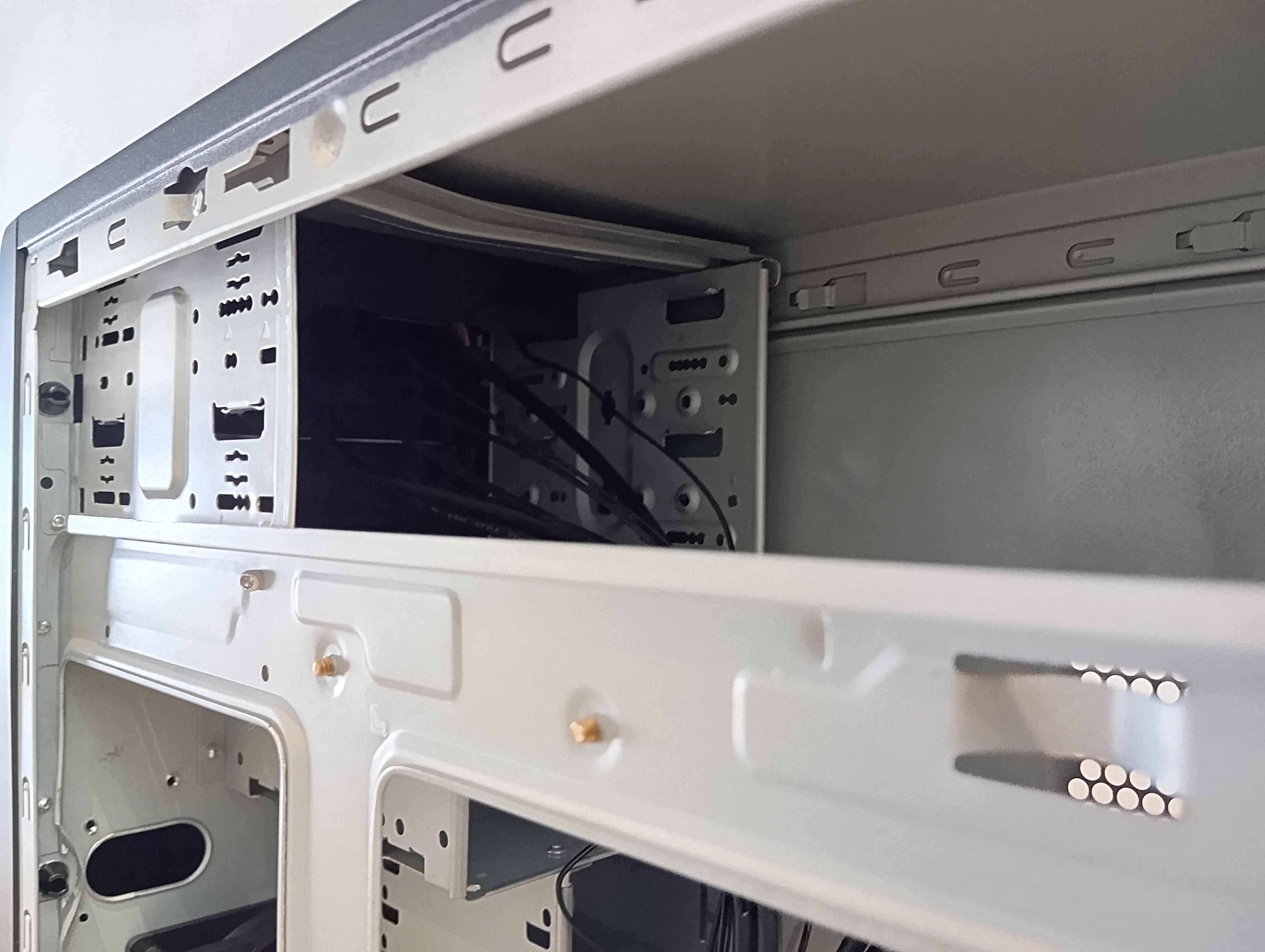 Cooler Master MasterBox E300L