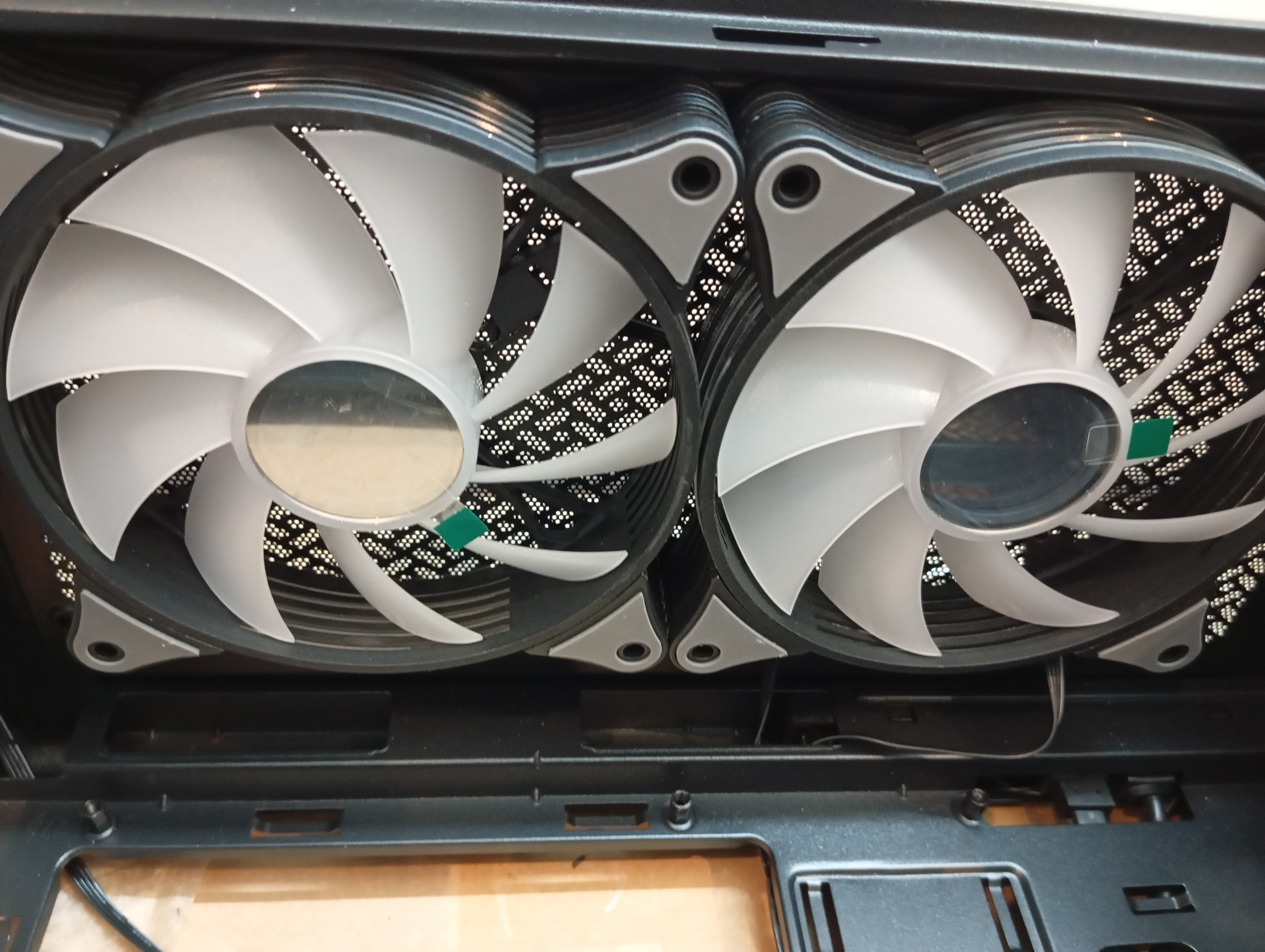 GAMEMAX Starlight 2 AB, refurbished